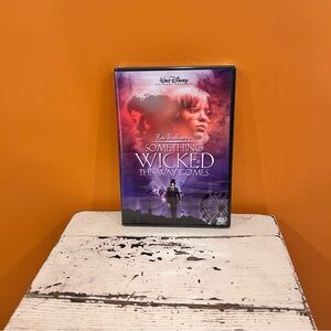 Disney DVD with Purple‎ and Red Cover